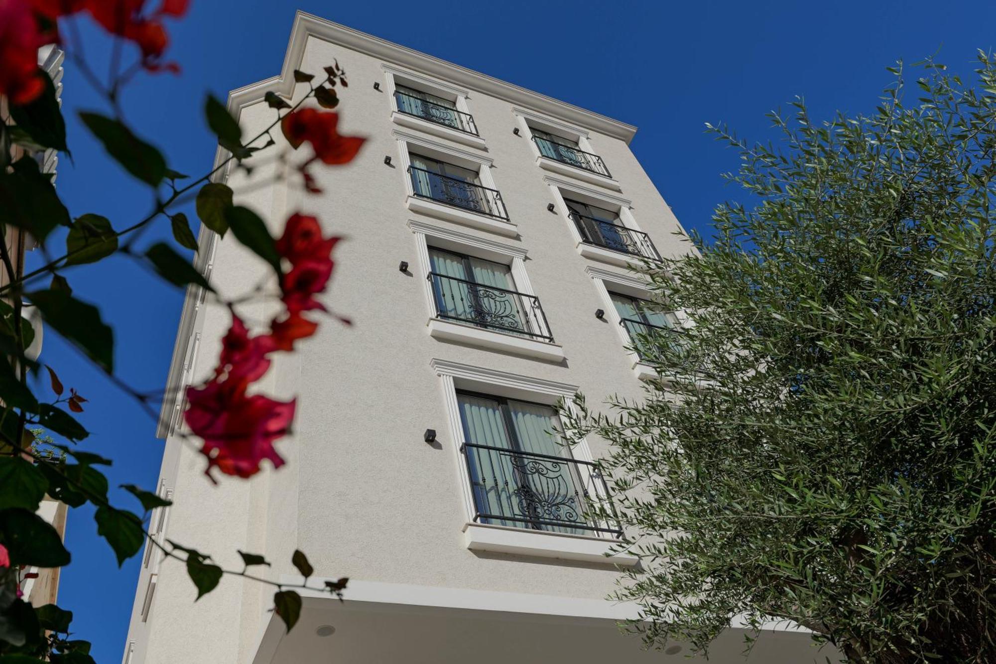 Hotel Central Vlore Exterior photo