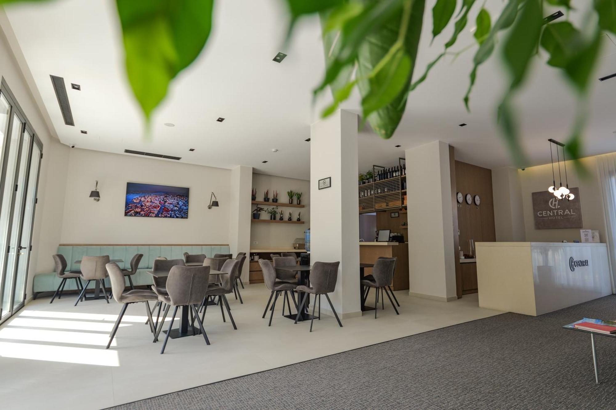 Hotel Central Vlore Exterior photo