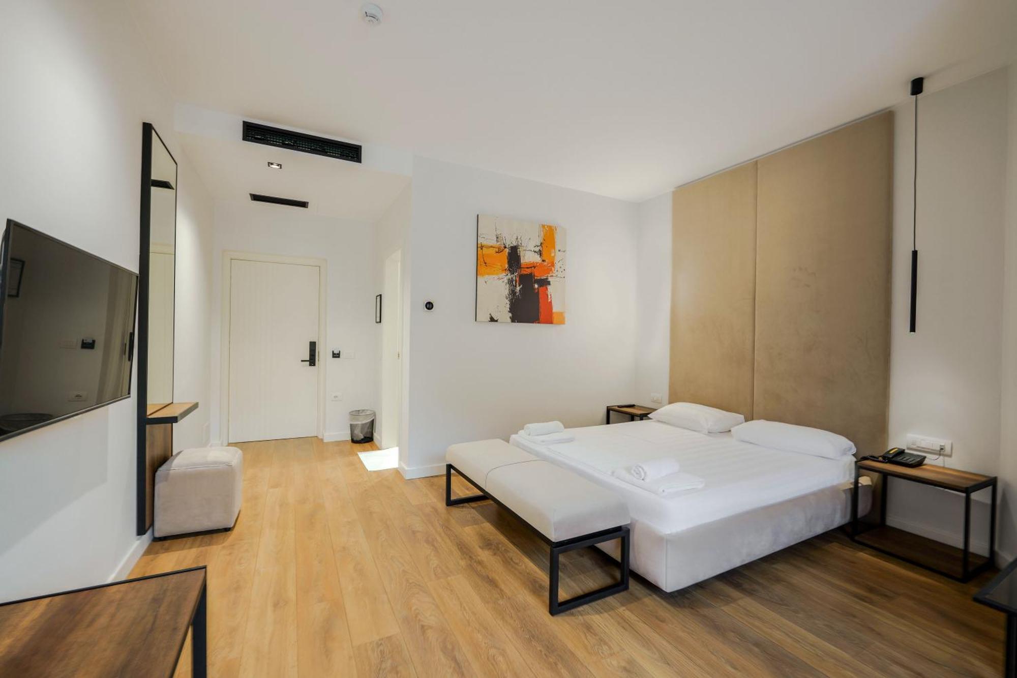 Hotel Central Vlore Exterior photo